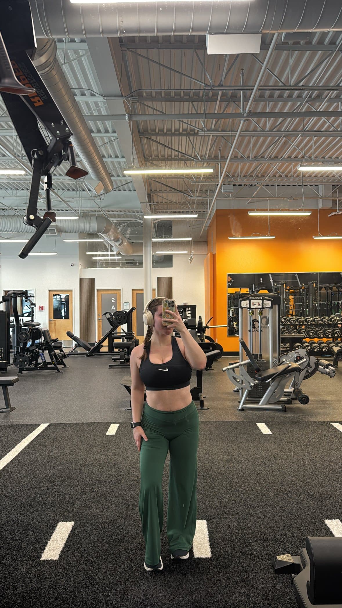 Jea at the gym in training clothes